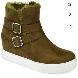 New Journee Olive Ankle Boots with Fur! 10.5